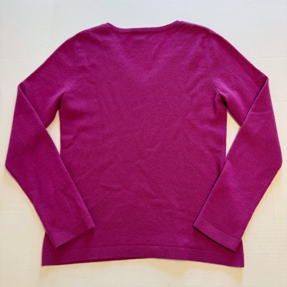 Privé 100% Cashmere Sweater - Picture 3 of 7